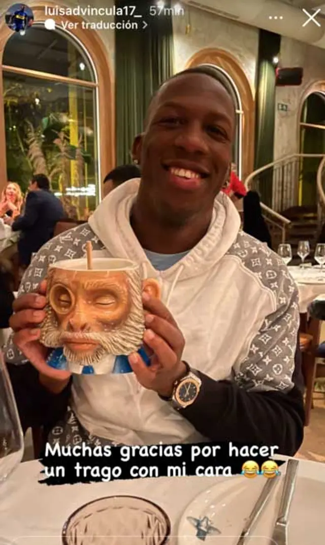 Advíncula no puede con su genio. Foto: Captura Instagram   