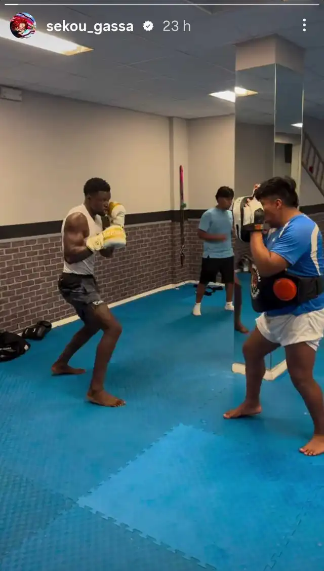 Sekou Gassama se olvidó de Universitario y ahora práctica el boxeo
