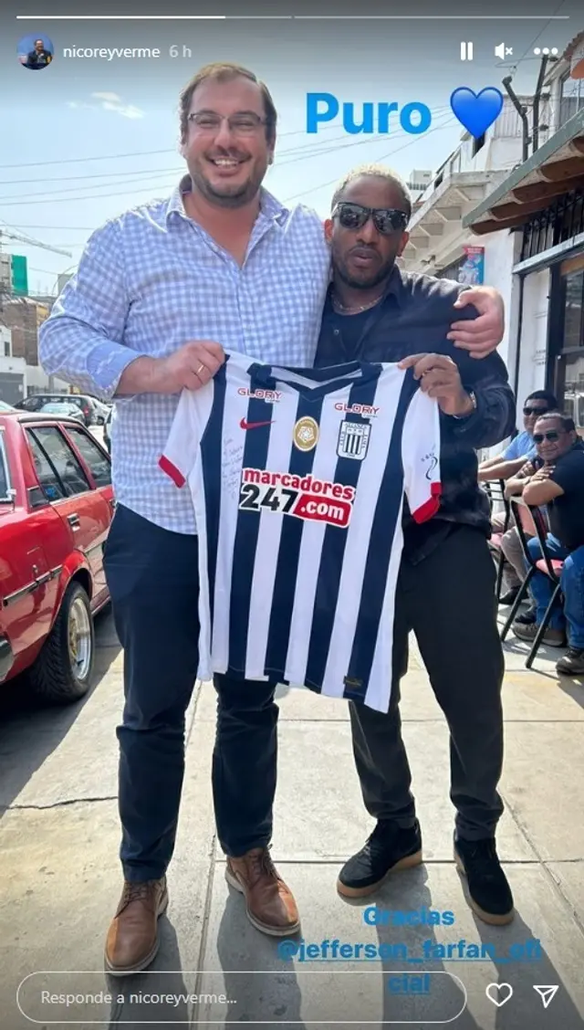 Nicolás Rey con camiseta de Alianza Lima.