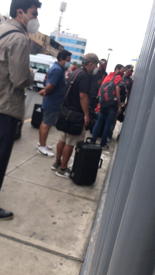 Flamengo en las afueras del estadio Nacional