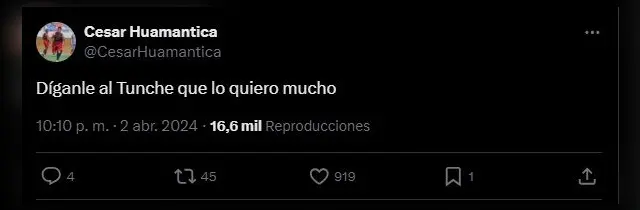Huamantica se rindió a los pies de Rivera. | Foto: Twitter Huamantica se rindió a los pies de Rivera. | Foto: Twitter