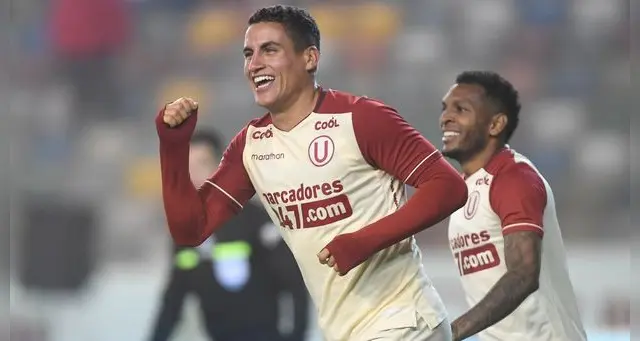 Alexander Succar es el delantero de Universitario.