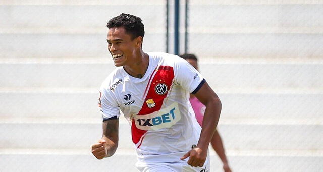 Christopher Olivares.
