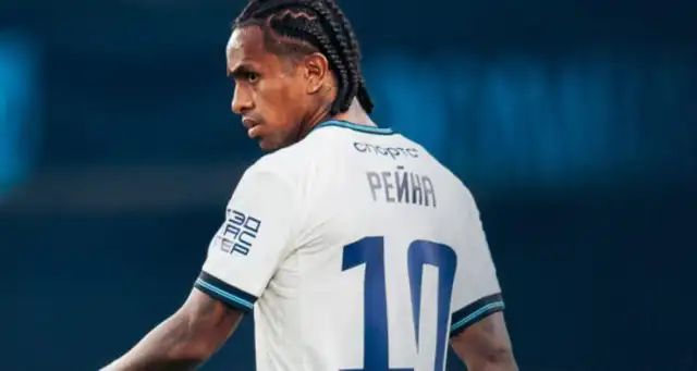 Yordy Reyna disputo 90 minutos