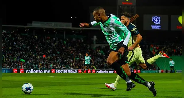 América contra Santos Laguna.