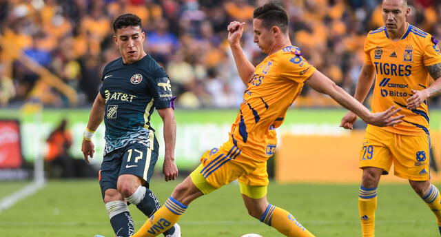 América contra Tigres UANL.