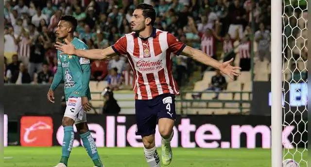 Chivas le ganó a Club León en el debut del Apertura.