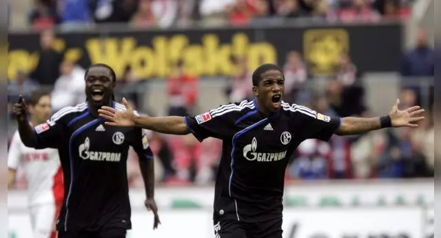 Jefferson Farfán y Asamoah   