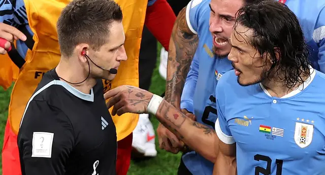 Edison Cavani hizo lo mismo en el mundial   