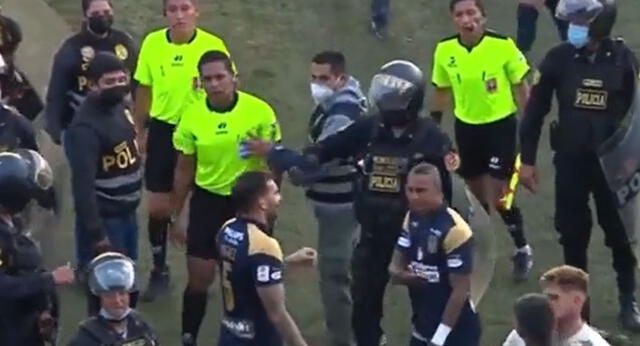 Bruno Pérez fue resguardado por la policía.