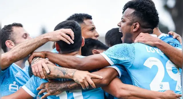 Sporting Cristal tras ganarle a Municipal. Sporting Cristal tras ganarle a Municipal.