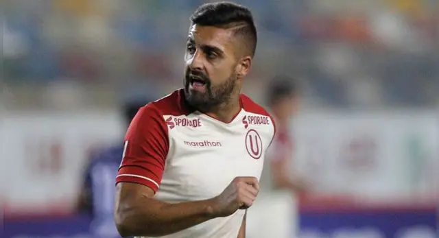 Luis Urruti con camiseta de Universitario.
