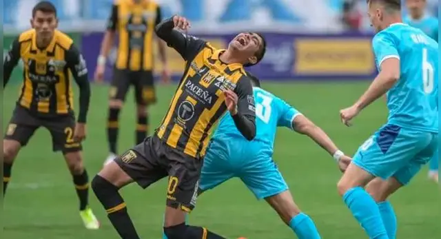 Bolívar contra The Strongest. Bolívar contra The Strongest.