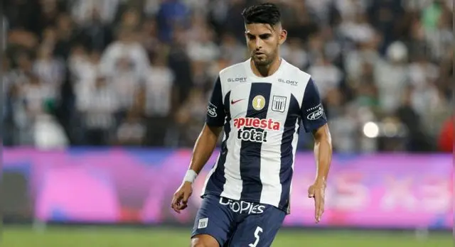 Carlos Zambrano es jugador de Alianza Lima.