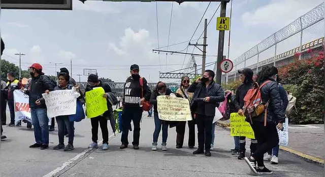 Decenas de padres de familia exigieron la renuncia del subsecretario de Salud / Elia Cruz<a rel="noreferrer noopener" target="_blank" href="http://xn--lbero-zsa.pe/"> -Líbero.pe</a>    