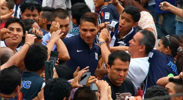 Paolo Guerrero es querido por la hinchada de Alianza Lima. Foto: GLR.   