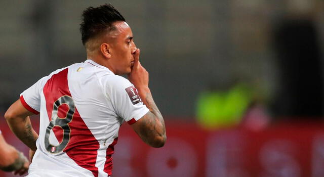 Christian Cueva recibió tarjeta amarilla en el partido ante Bolivia. Foto: EFE. Christian Cueva recibió tarjeta amarilla en el partido ante Bolivia. Foto: EFE.