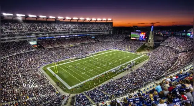 El Gillette Stadium tuvo un costo de 325 millones de dólares.    