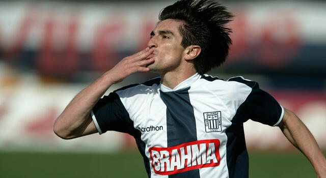 Fernando Martel con camiseta de Alianza Lima. Foto: LÍBERO. Fernando Martel con camiseta de Alianza Lima. Foto: LÍBERO.