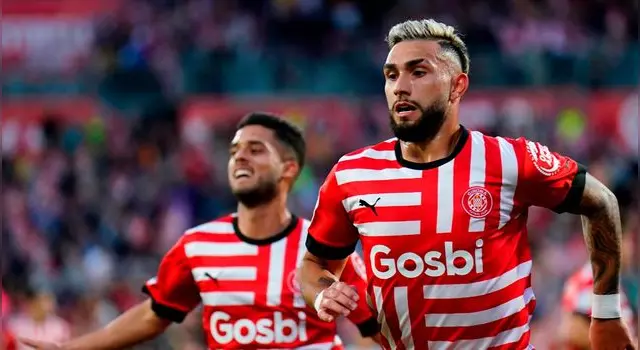  <strong>Taty Castellanos</strong>    