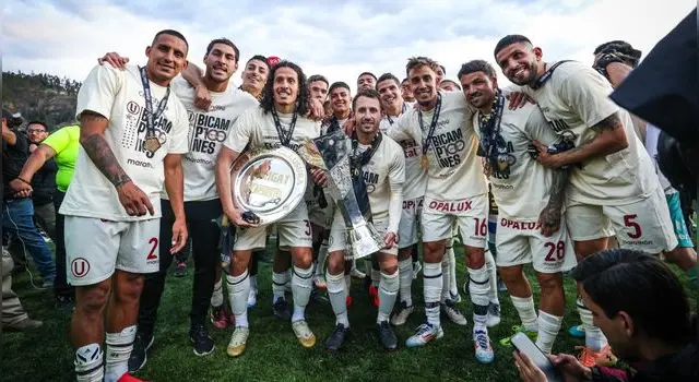 Universitario 