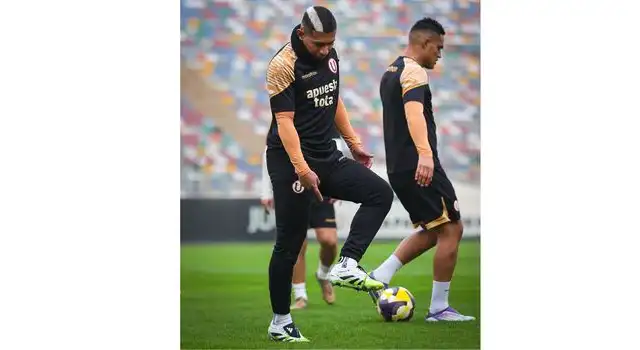 Edison Flores es una de las figuras del elenco crema | Foto: Universitario    