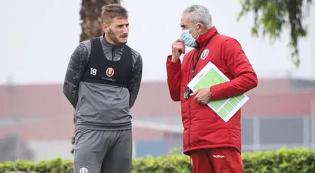 Tiago Cantoro y Gregorio Pérez durante los entrenamientos de Universitario.   