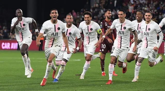 PSG sigue líder en la Ligue 1 de Francia.   