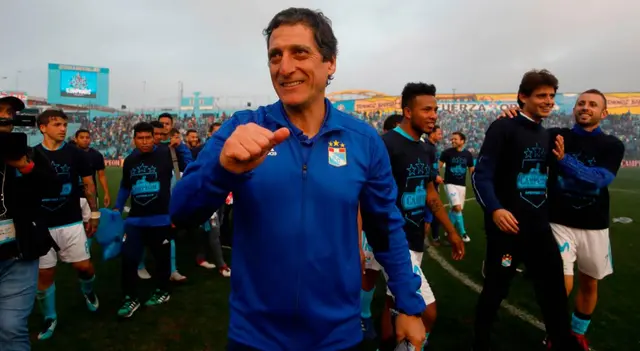 Mario Salas tuvo su mejor rendimiento como DT en el 2018 con Sporting Cristal. Foto: GLR.   