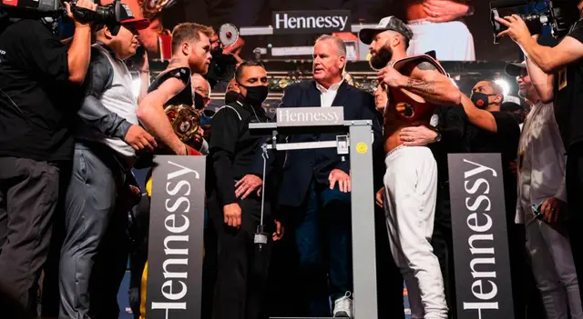 TV Azteca Deportes EN VIVO Canelo vs Plant redzer tarjeta roja directa boxeo azteca 7