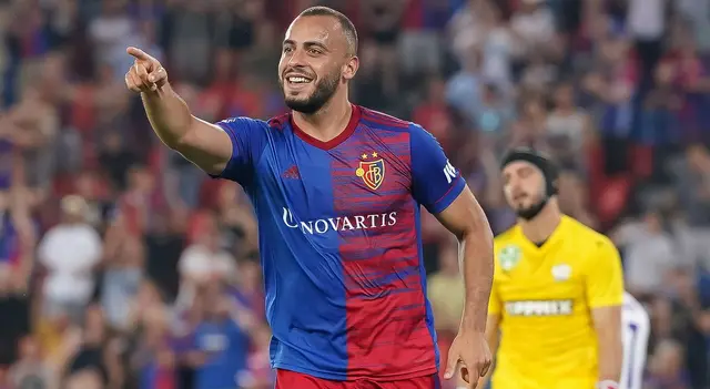 Arthur Cabral Barcelona Xavi