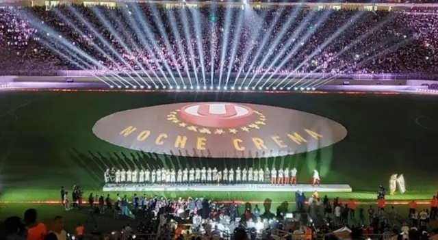 Universitario vs Aucas por Noche Crema 2022