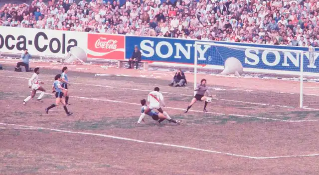 En una noche mágica, Perú venció a Uruguay en el Montevideo 