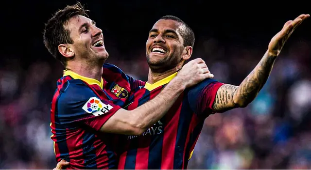 Lionel Messi y Dani Alves en Barcelona