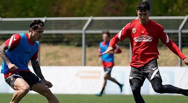 Lapadula entrenando con Benevento.