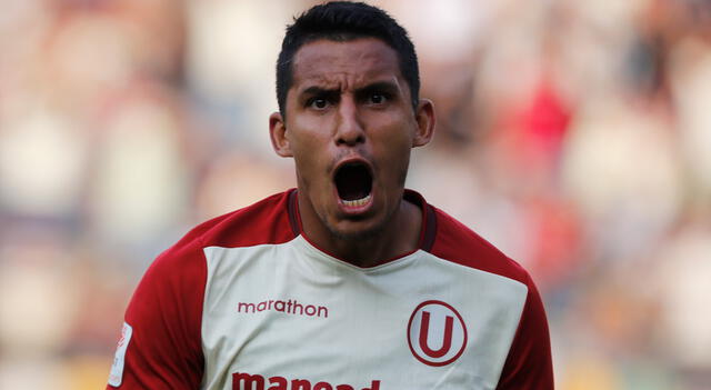 Alex Valera con camiseta de Universitario.