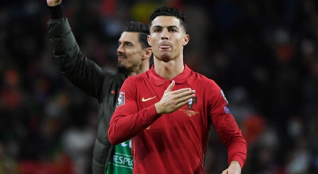 Cristiano Ronaldo, capitán de Portugal.   