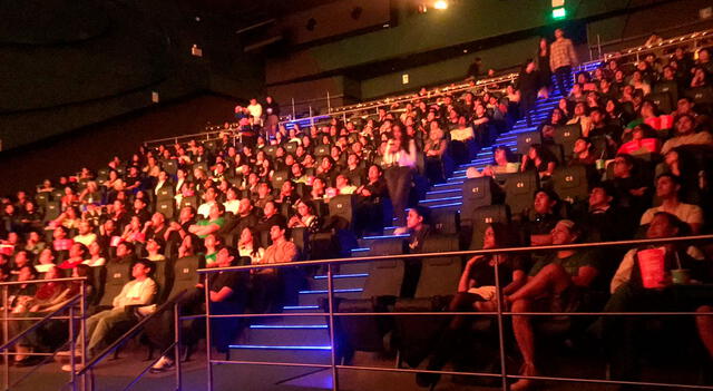 La sala IMAX suele contar con butacas tradicionales y VIP.   