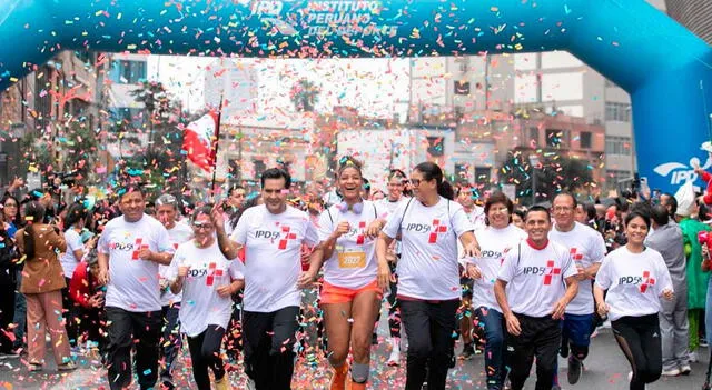 Histórica carrera IPD 5K el Papa es Peruano