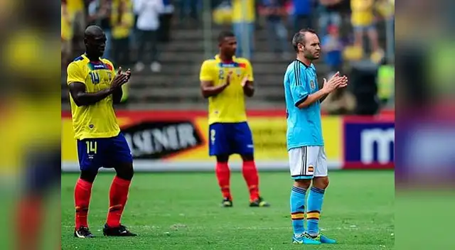 Mira el emotivo homenaje al 'Chucho' Benítez en el Ecuador-España