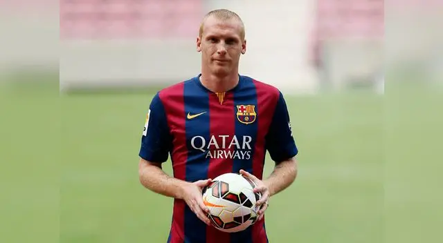 Barcelona: Jéremy Mathieu fue presentado hace una semana como refuerzo Barcelona: Jéremy Mathieu fue presentado hace una semana como refuerzo