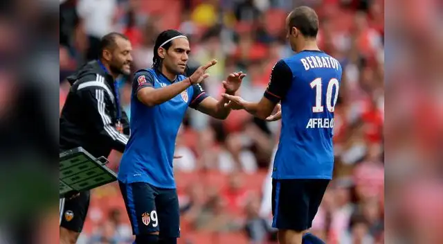 AS Mónaco vs. Valencia: Radamel Falcao ingresó por Dimitar Berbatov a los 72 minutos. AS Mónaco vs. Valencia: Radamel Falcao ingresó por Dimitar Berbatov a los 72 minutos.