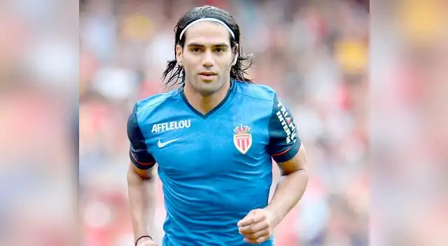 AS Mónaco vs. Valencia: Radamel Falcao volvió al fútbol, después de 193 días sin jugar. AS Mónaco vs. Valencia: Radamel Falcao volvió al fútbol, después de 193 días sin jugar.
