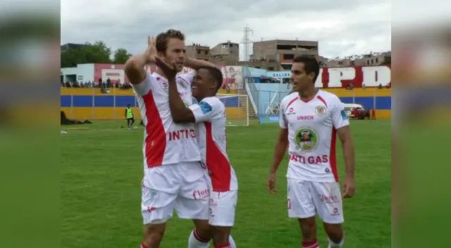 La dupla Orejuela - Oliveira, se hizo presente en el partido La dupla Orejuela - Oliveira, se hizo presente en el partido