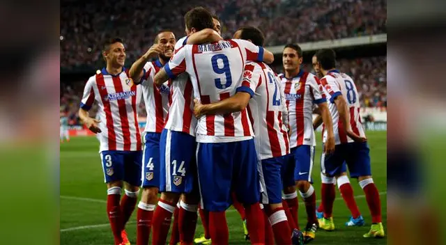 El Atlético se une en un abrazo por el triunfo ante el Eibar. El Atlético se une en un abrazo por el triunfo ante el Eibar.