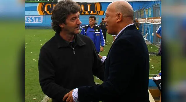 José Mari Bakero y Roberto Mosquera, cuando nadie hacía presagiar sus constantes indirectas. José Mari Bakero y Roberto Mosquera, cuando nadie hacía presagiar sus constantes indirectas.