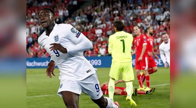 Suiza vs. Inglaterra: Danny Welbeck celebra el gol de la victoria inglesa. Suiza vs. Inglaterra: Danny Welbeck celebra el gol de la victoria inglesa.