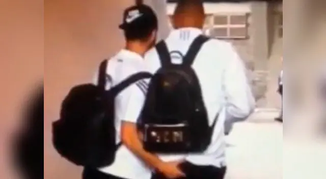 Real Madrid: Benzema fue sorprendido por Isco, quien le metió la mano a su compañero. Real Madrid: Benzema fue sorprendido por Isco, quien le metió la mano a su compañero.