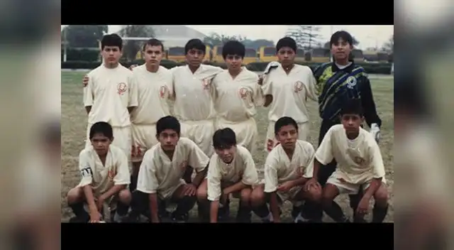 Un joven Juan Vargas es el capitán de la categoría 1983 de la 'U'.