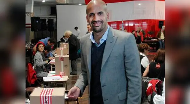 Juan Sebastián Verón es uno de los máximos ídolos del Estudiantes de La Plata. Juan Sebastián Verón es uno de los máximos ídolos del Estudiantes de La Plata.